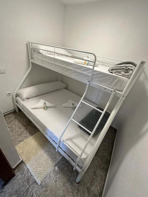 Economico Piso En Madrid Centro Apartman Kültér fotó