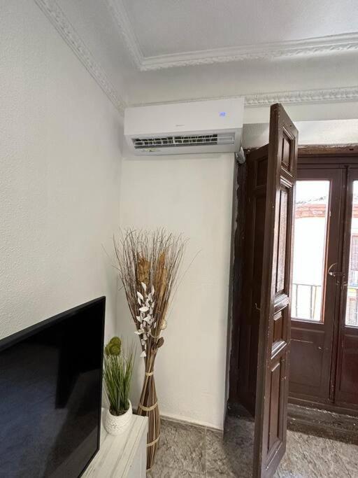 Economico Piso En Madrid Centro Apartman Kültér fotó